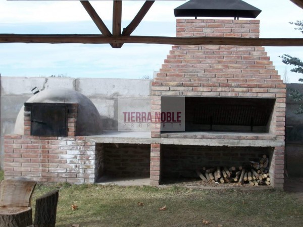 Vendo finca con galpon en Rama Caida